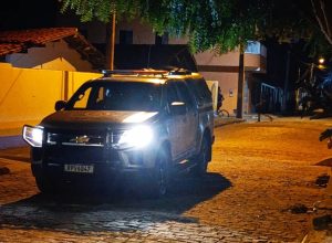 homem-e-preso-por-ameacar-cunhado-com-faca-e-foice-no-bairro-novo-em-filadelfia